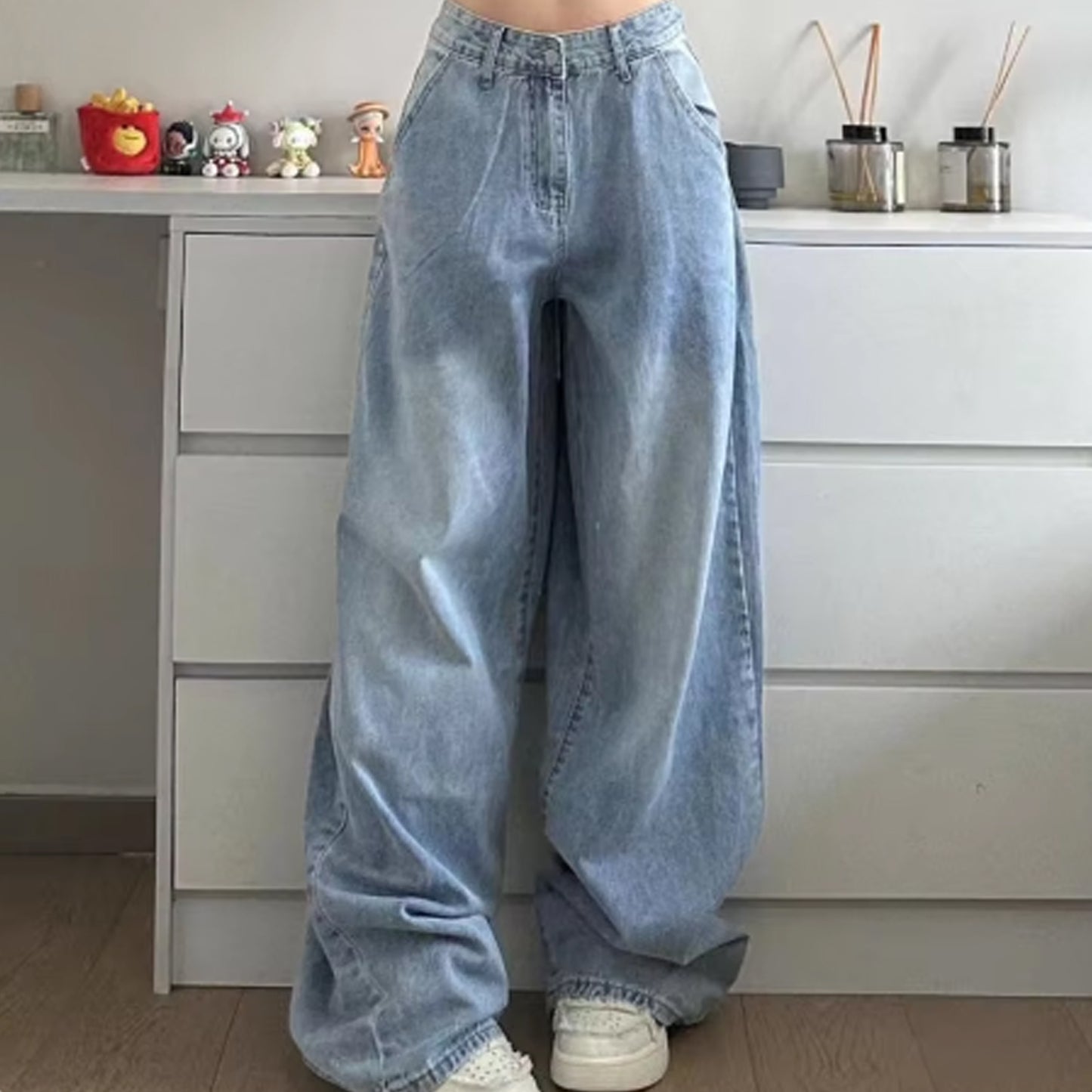 HELLO KITTY BAGGY JEANS